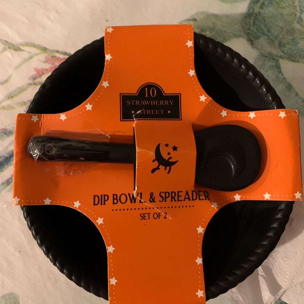 10 Strawberry Street Black Dip Bowl & Spreader Set